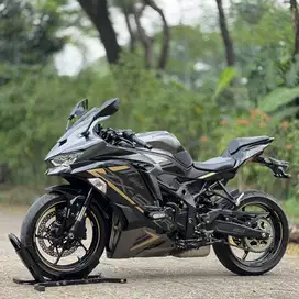 KAWASAKI ZX25R ABS GREY 2022 KM 12K PAJAK PANJANG GRES