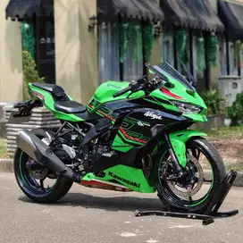 KAWASAKI ZX25RR ABS HIJAU 2023 KM 10K PAJAK PANJANG KAYAK BARU