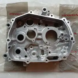 crangkase kanan mesin supra x125 karisma kirana