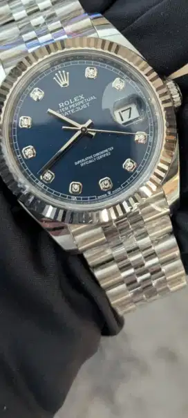Rolex DateJust 2024 Dial Blue Diamond
Jubbile Strap
New 2024