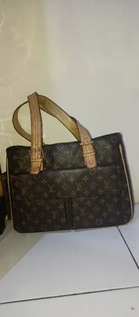 Lv monogram handbag sz 30