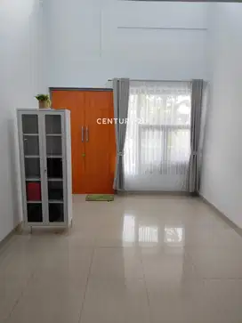 Rumah Bagus Siap Huni Di Cluster Beverly Lippo Cikarang