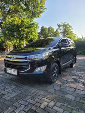 Innova V Diesel AT 2016/2017