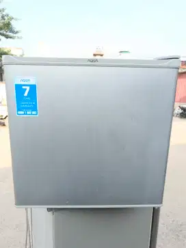 Kulkas minibar aqua