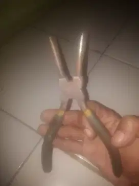 Di jual tang cepit dari pd tidak terpakai