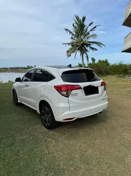 Honda hrv prestige Rs CVT
