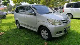 Toyota Avanza 2010 AT
