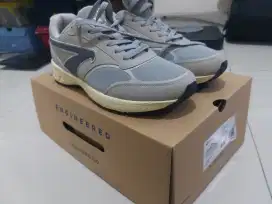 Sepatu Brodo Uk 43 Grey