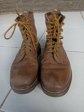 Sepatu dr marteens