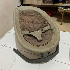 Bouncer Bayi Nuna Leaf Preloved (Almond)