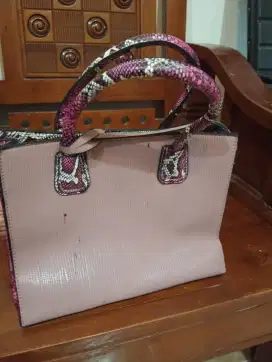 Tas cewek dan ibu ibu