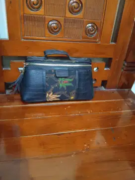 Tas cewek dan ibu ibu