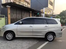Toyota kijang innova V luxury 2012 2.0 automatic