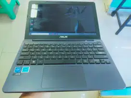 Dijual asus E203MAH Intel n4000 Layar 12inch siap pakai COD Bogor