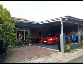 rumah strategis 300 m2