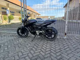 Moge Bajaj pulsar 200 dts-i