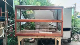 Dijual etalase kayu untuk usaha warteg