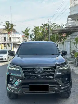 Toyota Fortuner GR 2.4 Th 2022 nik 2021