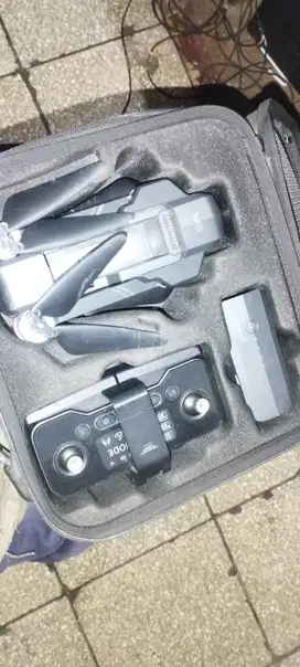 Dijual Drone SJRC lengkap seri F11