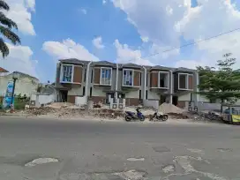 Rumah Bisa Untuk Usaha Di Jalan Boulevard Vila Dago Pamulang Tangsel