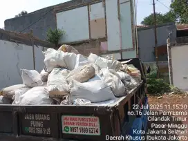 Jasa buang puing dan buang sampah
