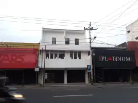 Di sewakan cepat ruko di jalan utama