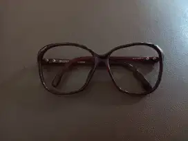 Kacamata Balentino