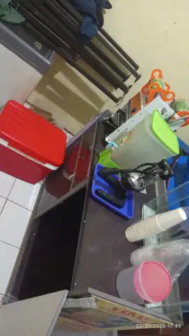 Meja dan Peralatan Jualan Es Teh
