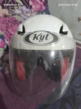 Helm KYT  DJ Maru putih