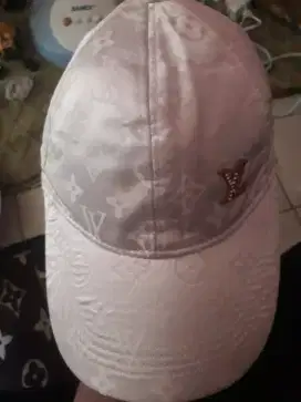 Topi pria atau wanita bisa