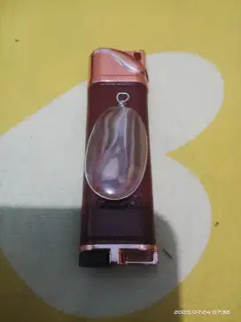 Liontin kantong Semar.