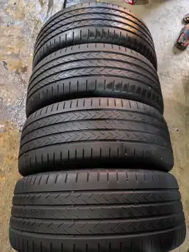 Continental 235 45 R19