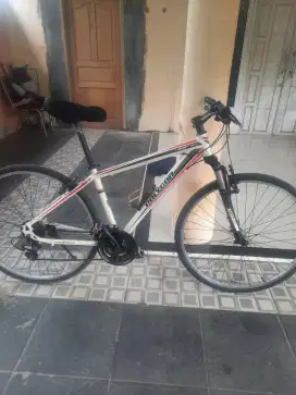 Sepeda Hybrid Polygon Heist 2.0