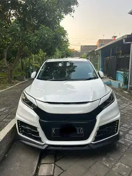 Dijual HRV E 2016 full aksesoris.