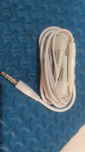 Headset Samsung galaxy A8 Star ORI.