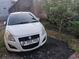 Suzuki Splash 2013 putih istimewa