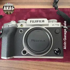 Fujifim X-T5 XT5 BO ex garansi resmi mulus like new