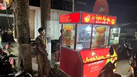 Penyaji Arofah kebab