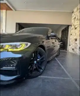 BMW 330i series