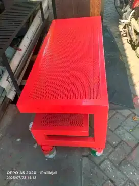 Meja dan bangku