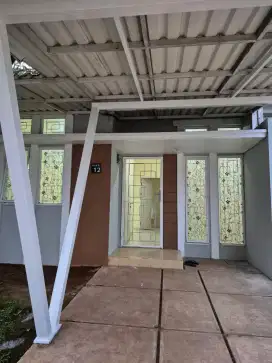 Disewakan Rumah siap huni, kondisi sangat rapi, bersih, dekat stasiun
