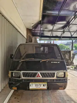 Dijual Mitsubishi L300 2.5 Flatdeck Solar-MT 2012