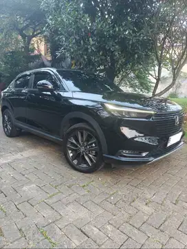 HRV SE 2023 LOW KM PEMAKAI HITAM BEBAS LAKA N BANJIR JUAL CEPAT CASH Q