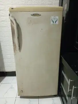Kulkas merk Toshiba 1 pintu