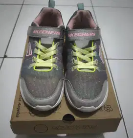 ORIGINAL SKECHERS Snap Sprint 2.0 Stars Away