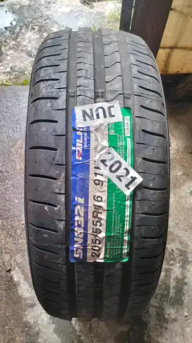 Ban falken 205/55/16(Baru)