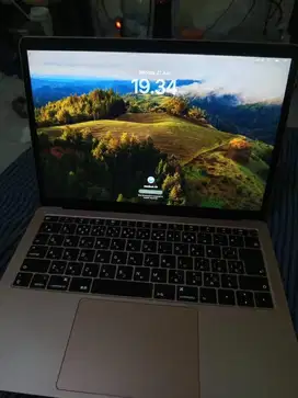Macbook air 13inch 2018 16/512
