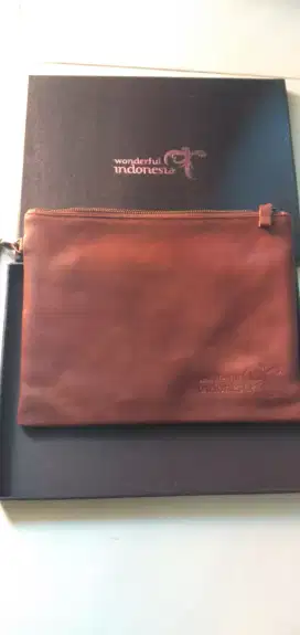 Tas jinjing kulit pria