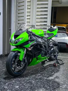 Kawasaki Zx6r 2011 odo cuma 300 perak
