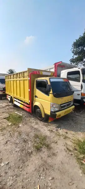 BAK CENTRAL MITSUBISHI CANTER FE 74, TAHUN 2022
